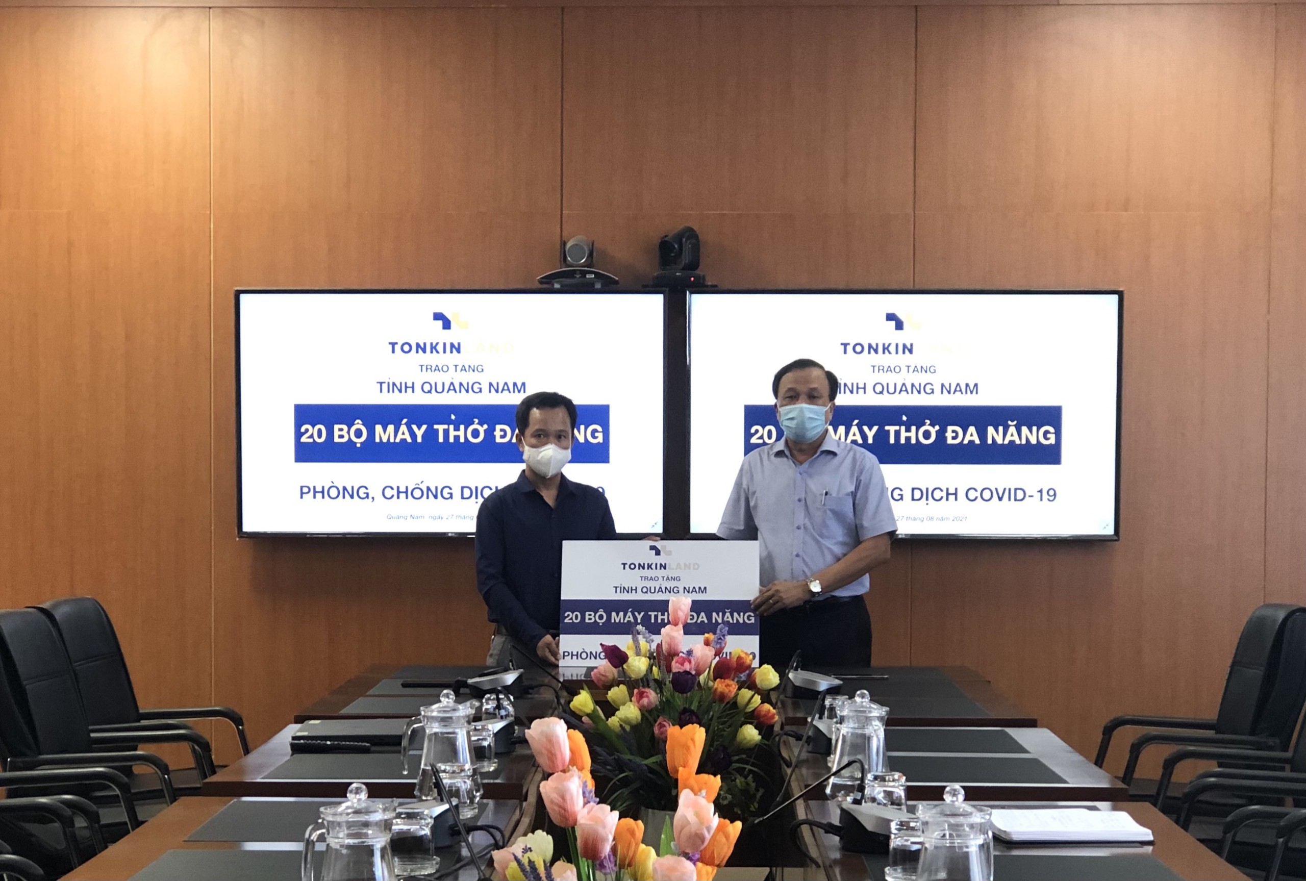QuangNamCDC 27/08/2021 – Sở y tế Quảng Nam tiếp nhận 20 máy thở đa năng phòng chống dịch Covid-19